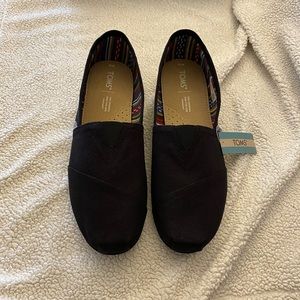 BNIB Toms canvas men’s slip ons
